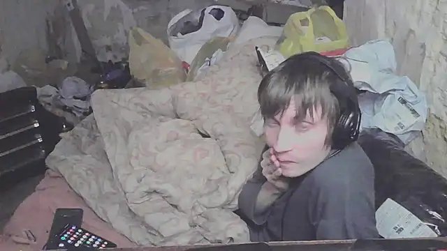 Snapshot of makarov1993 chatting on April 7, 2026, 8:10 pm makarov1993 online show from April 7, 2026, 8:10 pm