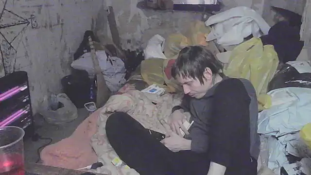 Snapshot of makarov1993 chatting on March 17, 2026, 3:20 am makarov1993 online show from March 17, 2026, 3:20 am