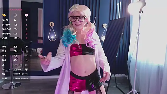 Snapshot of chloe_dreammm chatting on March 10, 2026, 12:20 pm chloe dreammm online show from March 10, 2026, 12:20 pm