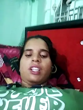 Snapshot of JHILMIL chatting on September 18, 2025, 5:05 pm JHILMIL online show from September 18, 2025, 5:05 pm