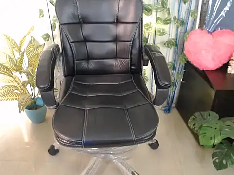 anika bold online show from October 22, 2025, 2:55 am