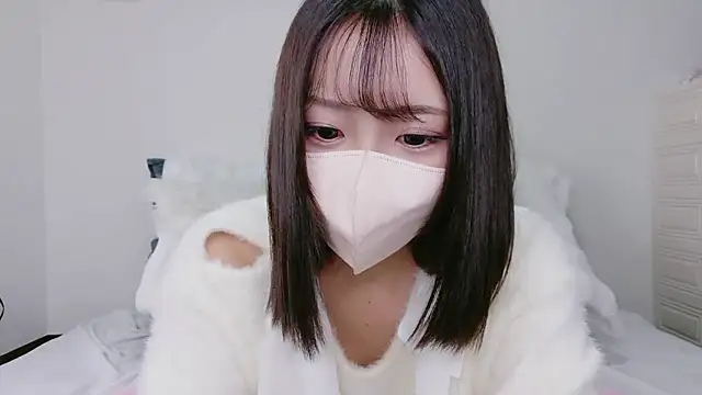 Snapshot of ito_05 chatting on December 1, 2025, 9:32 am ito 05 online show from December 1, 2025, 9:32 am