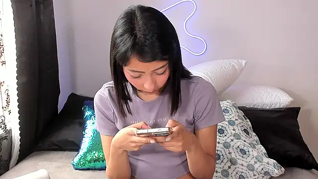 Snapshot of Londonttipton chatting on February 27, 2026, 7:24 pm Londonttipton online show from February 27, 2026, 7:24 pm