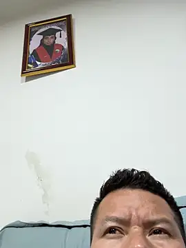 Manu0586 online show from April 5, 2026, 2:29 am