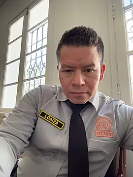 Manu0586 online show from November 18, 2025, 4:43 pm