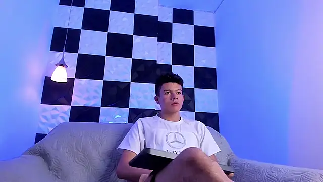 AndyFame1 online show from September 18, 2025, 4:26 am