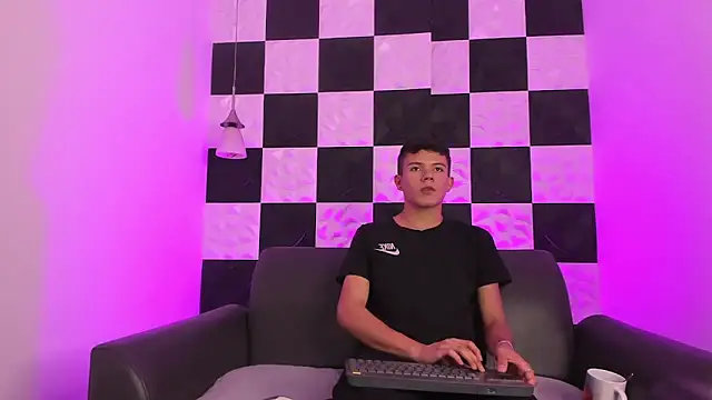 AndyFame1 online show from October 3, 2025, 7:37 pm