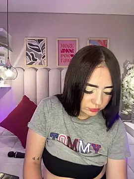 Snapshot of Valeria_carter chatting on October 5, 2025, 1:02 pm Valeria carter online show from October 5, 2025, 1:02 pm