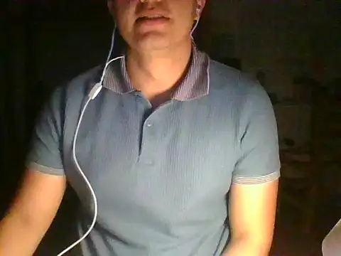 Snapshot of Haustin202 chatting on October 26, 2025, 10:43 pm Haustin202 online show from October 26, 2025, 10:43 pm