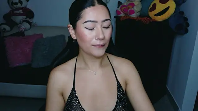 Snapshot of evelyn_ch_ chatting on October 25, 2025, 10:36 am evelyn ch online show from October 25, 2025, 10:36 am