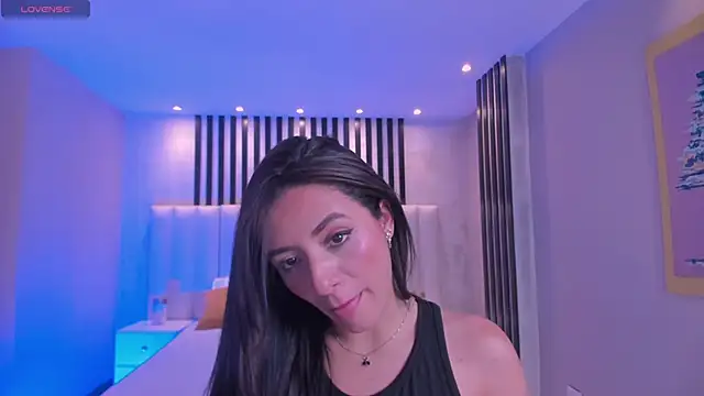 IsabellaMoreau online show from October 13, 2025, 7:15 pm