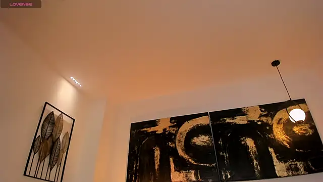 IsabellaMoreau online show from December 16, 2025, 8:35 pm