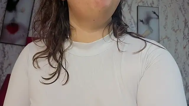 Snapshot of Larissa_Antonella chatting on May 6, 2026, 3:43 am Larissa Antonella online show from May 6, 2026, 3:43 am