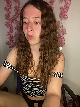 Snapshot of -rosi chatting on April 19, 2026, 2:12 am -rosi online show from April 19, 2026, 2:12 am
