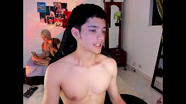 Snapshot of Oliver_and_kalypso chatting on October 31, 2025, 12:18 am Oliver and kalypso online show from October 31, 2025, 12:18 am