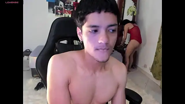 Snapshot of Oliver_and_kalypso chatting on November 6, 2025, 12:25 am Oliver and kalypso online show from November 6, 2025, 12:25 am