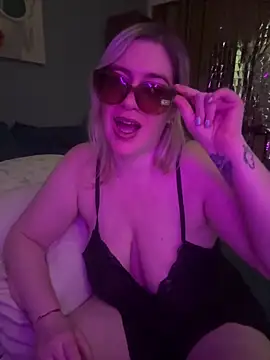 Snapshot of Granlady7 chatting on February 15, 2026, 5:19 am Granlady7 online show from February 15, 2026, 5:19 am