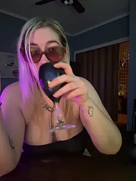 Snapshot of Granlady7 chatting on March 23, 2026, 8:03 am Granlady7 online show from March 23, 2026, 8:03 am