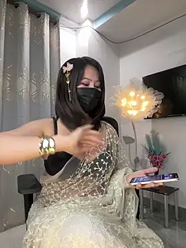 Moon-01 online show from November 27, 2025, 7:36 pm