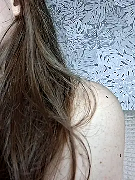 Snapshot of Olivia_OliV chatting on April 21, 2026, 2:51 am Olivia OliV online show from April 21, 2026, 2:51 am