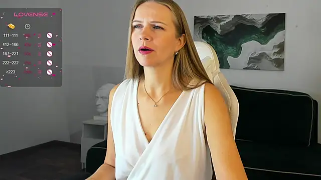 Snapshot of Eliza_Wilsoon chatting on September 21, 2025, 1:55 am Eliza Wilsoon online show from September 21, 2025, 1:55 am