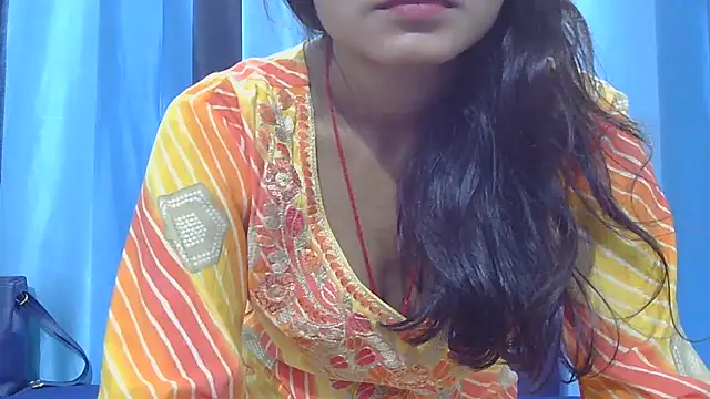 Aarti misty71 online show from November 5, 2025, 5:21 am