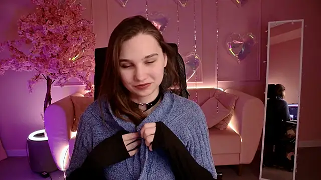 Snapshot of TessaMill chatting on February 20, 2026, 6:26 am TessaMill online show from February 20, 2026, 6:26 am