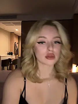 SexyEvaLips online show from May 15, 2026, 5:44 pm