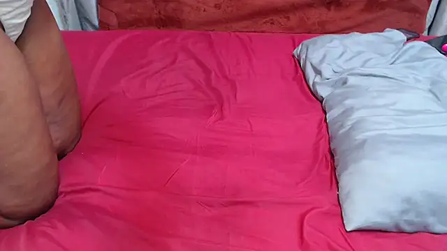 WEPUSSY23XX online show from November 17, 2025, 6:34 pm