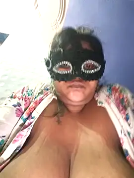 Snapshot of Dassing_strip_couple chatting on October 6, 2025, 7:25 pm Dassing strip couple online show from October 6, 2025, 7:25 pm