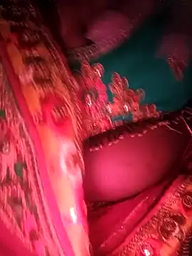 Snapshot of Dassing_strip_couple chatting on March 6, 2026, 8:48 pm Dassing strip couple online show from March 6, 2026, 8:48 pm