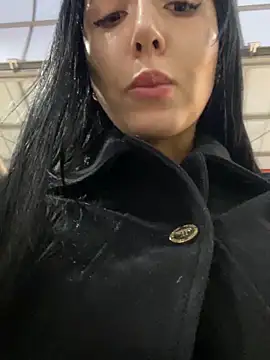 oh nina online show from November 7, 2025, 10:46 pm