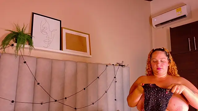 JenaCooper  online show from January 17, 2026, 7:39 pm