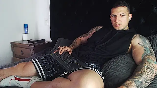 Snapshot of Shane_Clay chatting on April 6, 2026, 6:31 pm Shane Clay online show from April 6, 2026, 6:31 pm