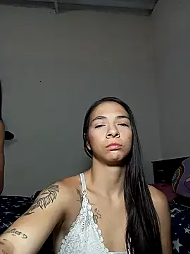 paisita122 online show from October 17, 2025, 3:21 am