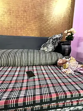 Iampriyaaa15 online show from May 13, 2026, 6:31 am