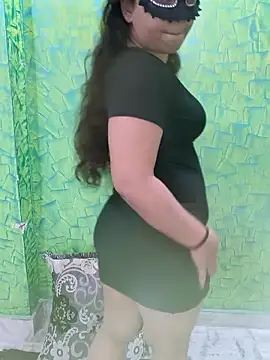 Snapshot of Iampriyaaa15 chatting on December 22, 2025, 6:13 am Iampriyaaa15 online show from December 22, 2025, 6:13 am