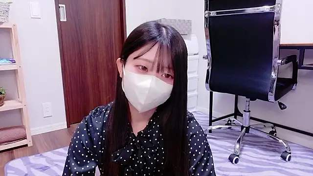 Snapshot of OSUSHI-CHAN chatting on October 1, 2025, 6:56 pm OSUSHI-CHAN online show from October 1, 2025, 6:56 pm