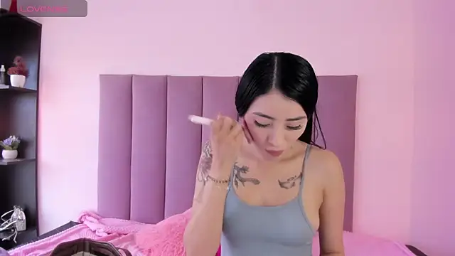 violet myerrs online show from October 7, 2025, 1:01 pm