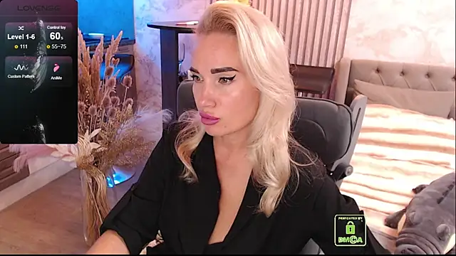 FreeBerryMILF online show from April 14, 2026, 8:36 pm