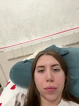 EvaAkins online show from April 3, 2026, 8:48 pm