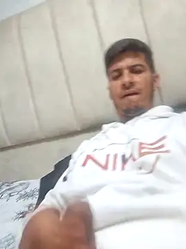 piterrr hot online show from February 21, 2026, 7:05 pm