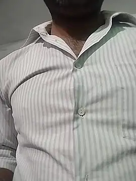 Dickdelhi online show from November 6, 2025, 1:37 pm