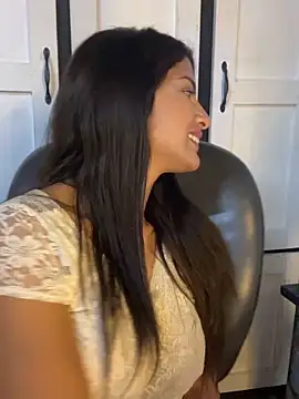 Snapshot of chicachocolate01 chatting on September 26, 2025, 11:44 pm chicachocolate01 online show from September 26, 2025, 11:44 pm