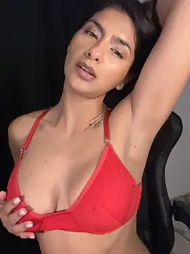 chicachocolate01 online show from May 17, 2026, 4:34 am