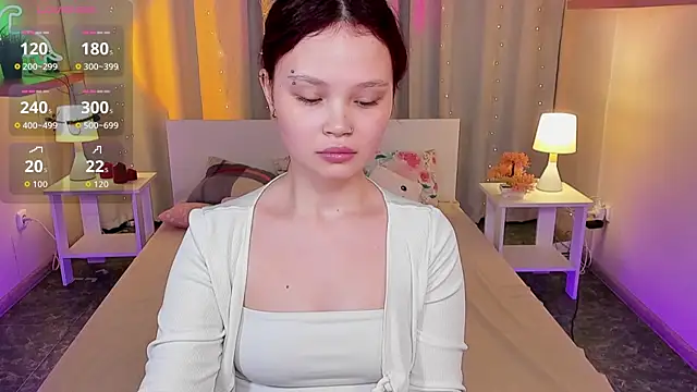 EmilyChaves online show from July 9, 2026, 8:48 am