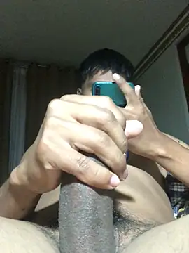 Snapshot of Nameee_17 chatting on February 16, 2026, 1:48 am Nameee 17 online show from February 16, 2026, 1:48 am