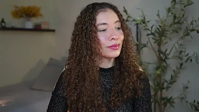 isabella-garcia- online show from May 27, 2026, 1:15 am