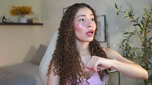isabella-garcia- online show from May 21, 2026, 10:07 pm