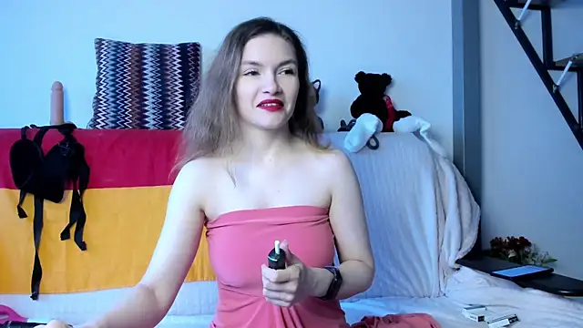 Katherine Twilight online show from February 1, 2025, 7:36 am